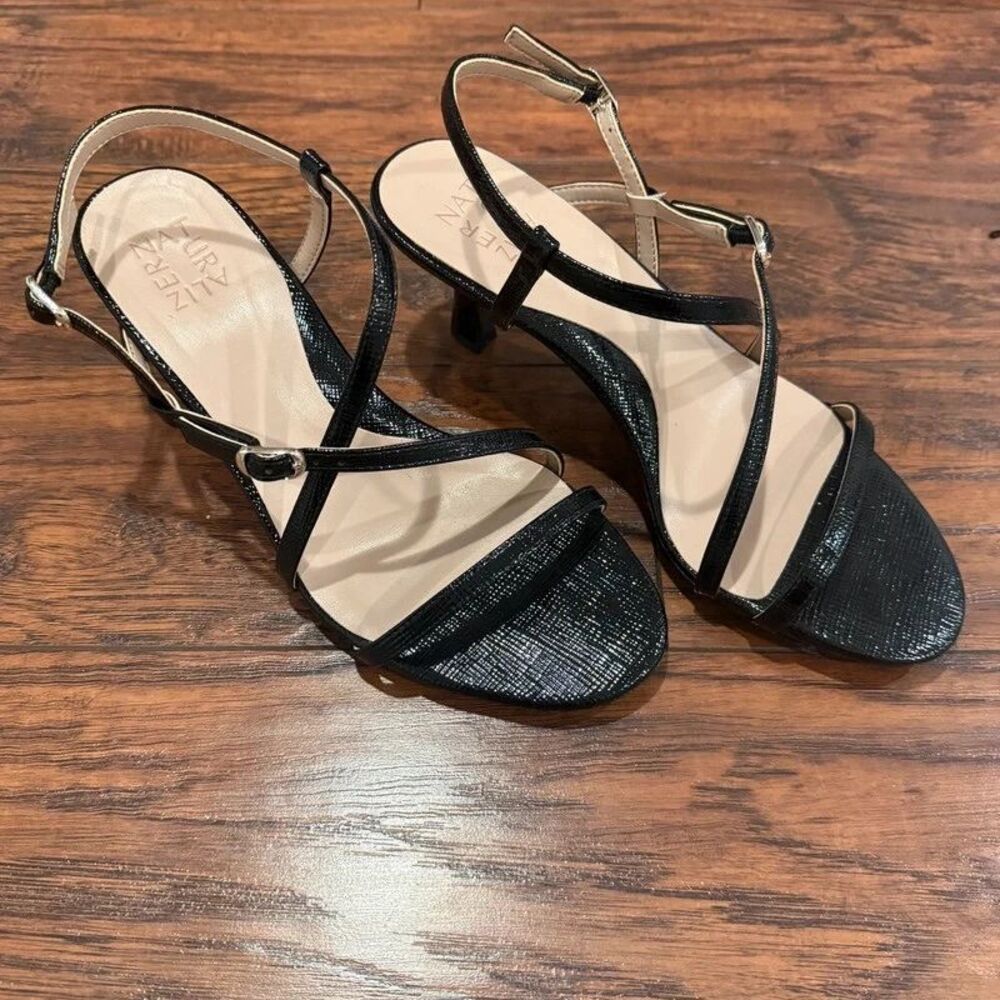 NWT - 8.5W - Naturalizer Porter Black Patent Faux Leather strappy heeled sandal